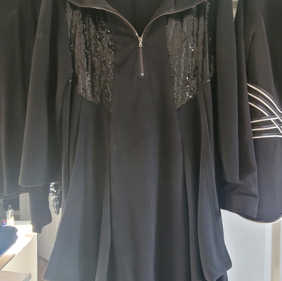 Dawn's Dresses - Picture 7 of 16